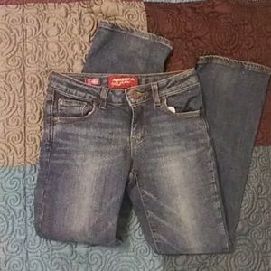 Arizona Girls Size 10 regular bootcut jeans!